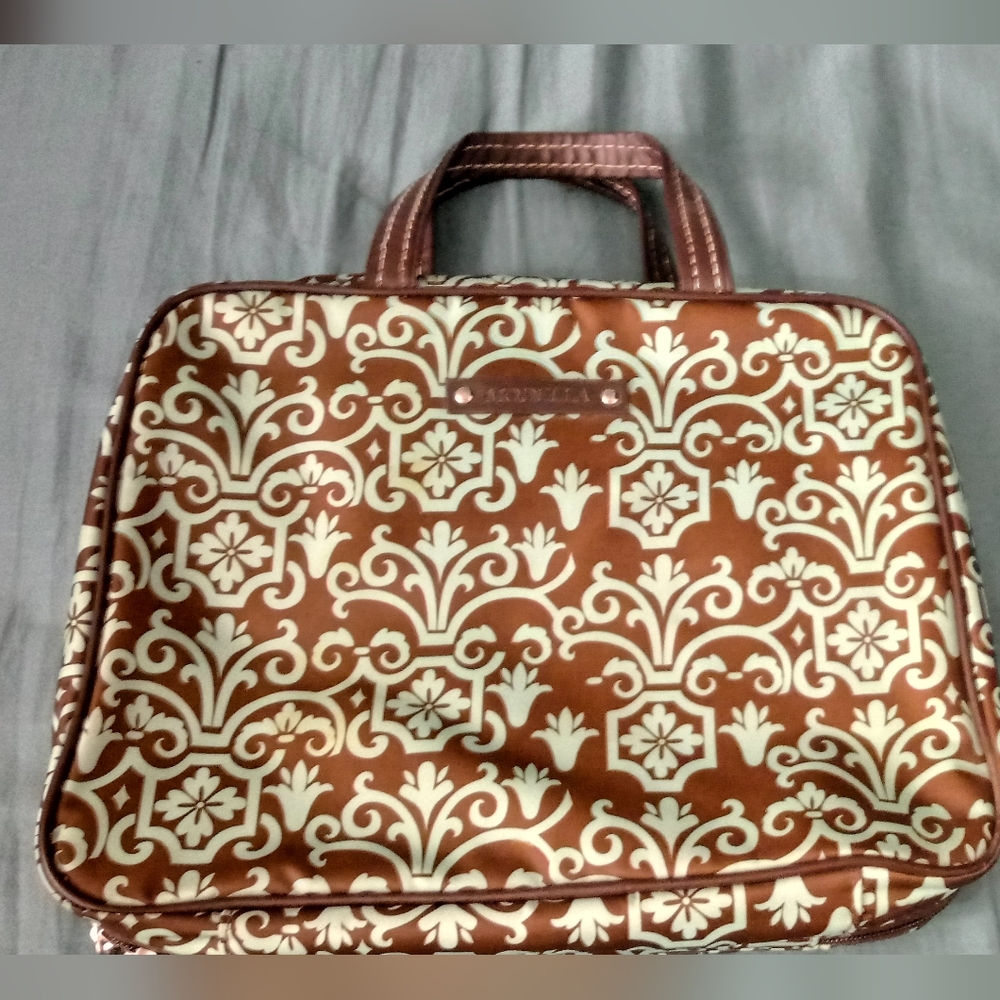 Modella Handheld Makeup Bag & Organizer Travel Case/Brown w Green Floral
